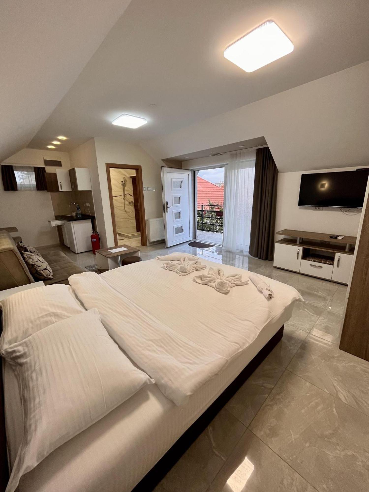 Kovac Residence 兹雷尼亚宁 外观 照片